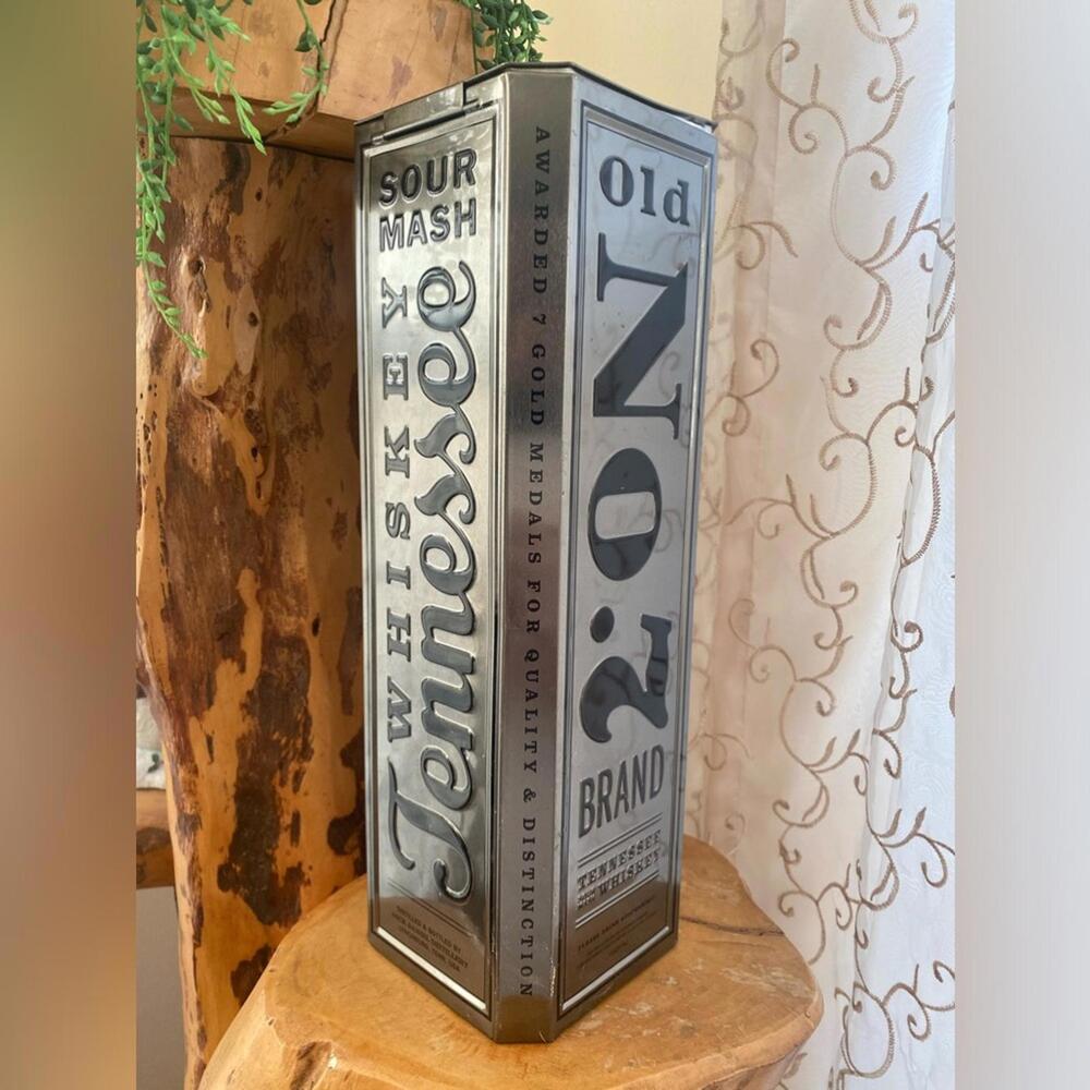 Jack Daniel's Old No. 7 Tennessee Whiskey Metal Tin Box
